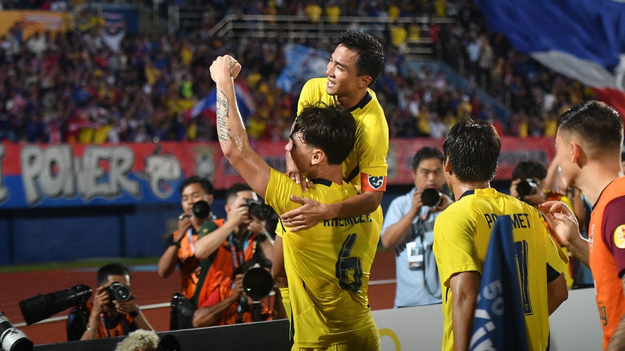 เคลียร์ปม มีอุ้มไม่มีโจ เรื่องราวเบื้องหลังทีมชาติไทยที่แฟนบอลต้องรู้