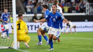 อิตาลี หลุดท็อป 10 อันดับ